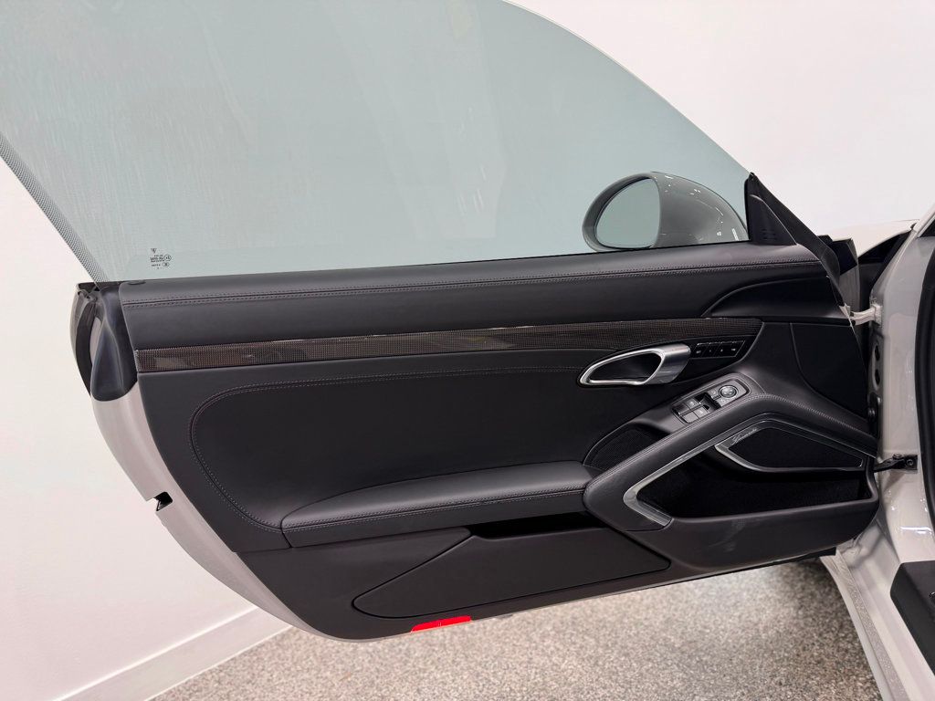 2019 Porsche 911 Turbo S Coupe - 23008738 - 37
