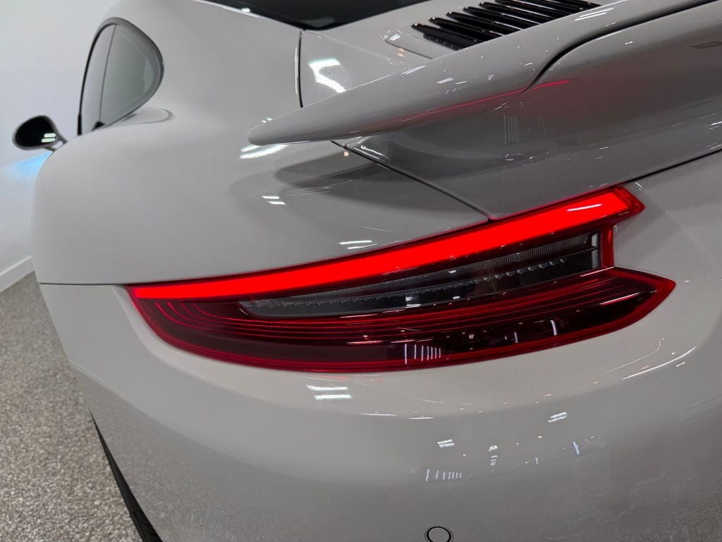 2019 Porsche 911 Turbo S Coupe - 23008738 - 47