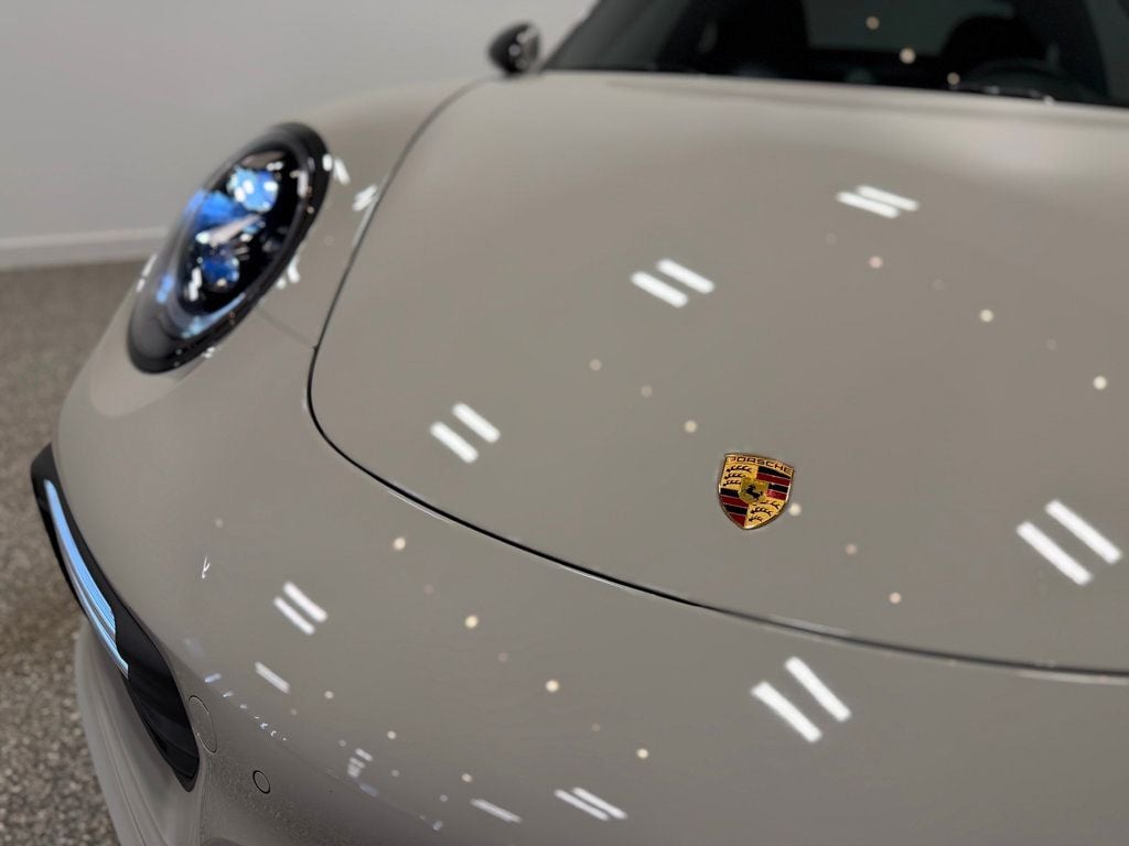 2019 Porsche 911 Turbo S Coupe - 23008738 - 4