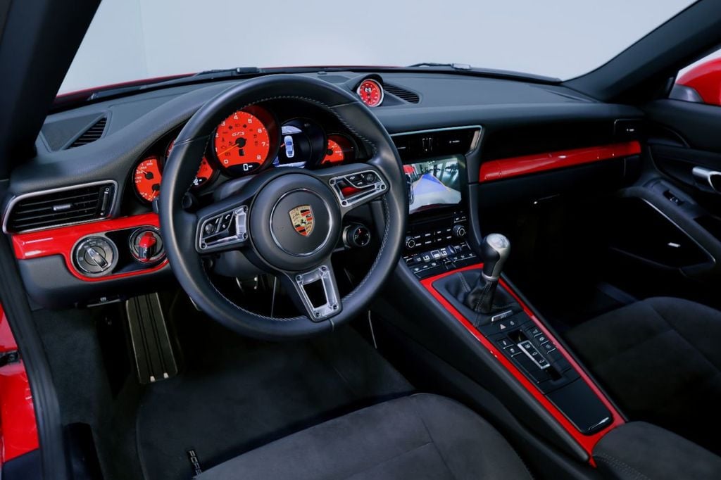 2019 Porsche 911 CARRERA GTS * ONLY 3K MILES...7SP MANUAL GTS!! - 22223231 - 23