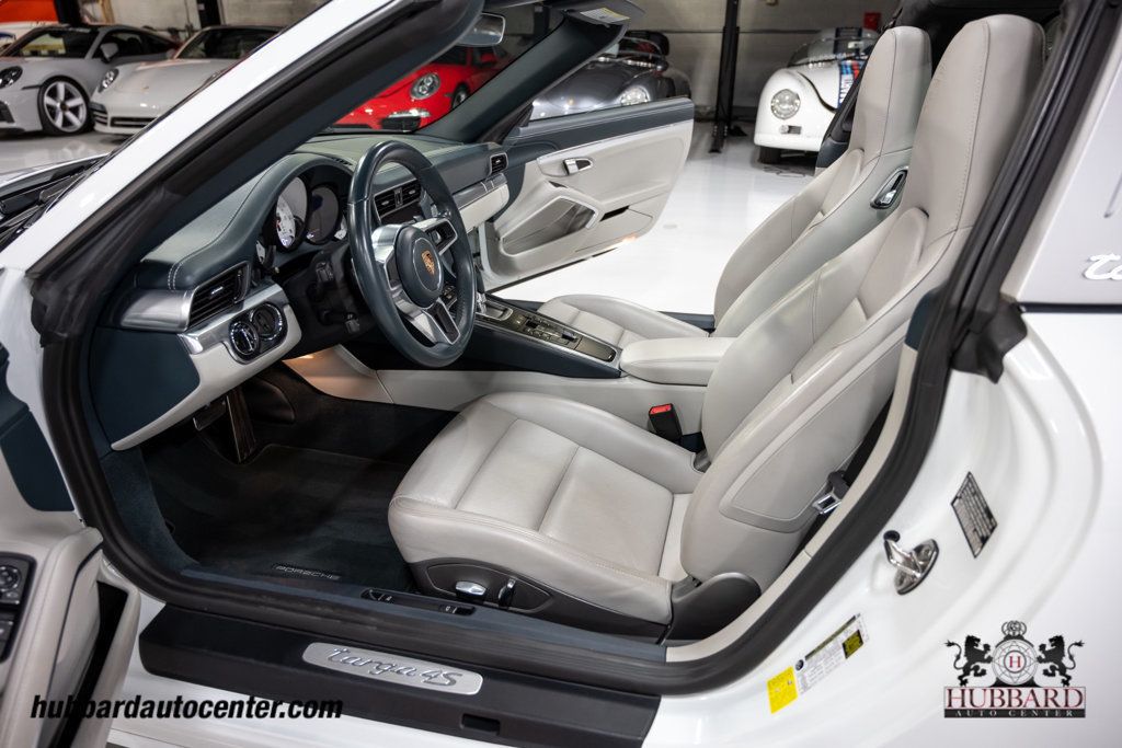 2019 Porsche 911 Targa 4S  - 23003600 - 16