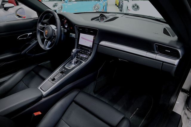 2019 Porsche 911 TARGA 4S CHALK...5,898 Miles...Targa 4S - 22484639 - 28