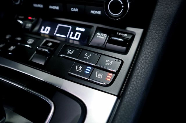 2019 Porsche 911 TARGA 4S CHALK...5,898 Miles...Targa 4S - 22484639 - 31
