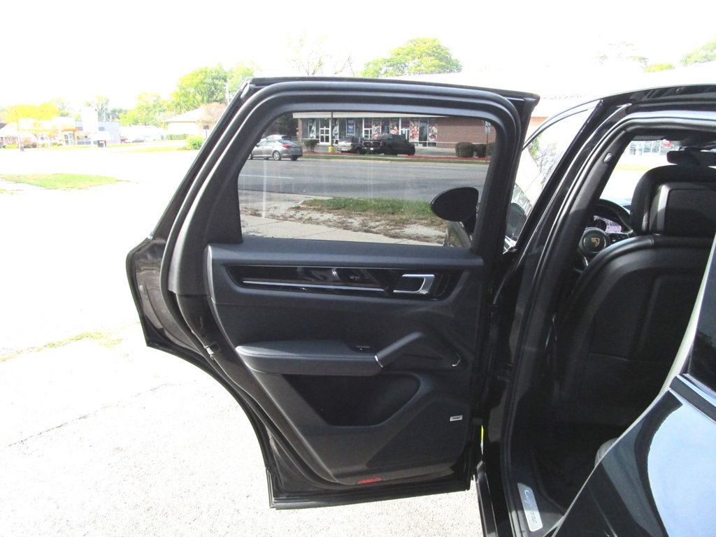 2019 Porsche Cayenne  - 23093947 - 35