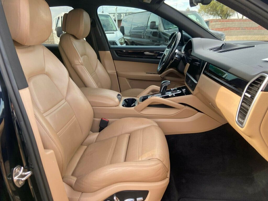 2019 Porsche Cayenne photo 12