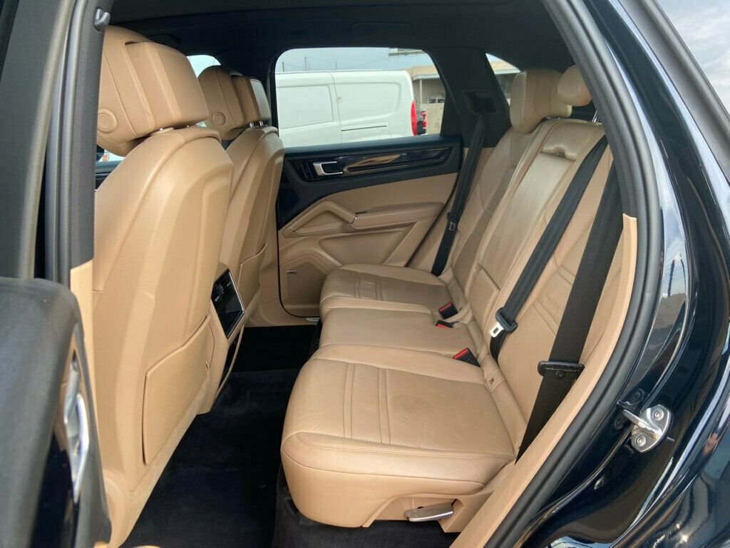 2019 Porsche Cayenne photo 14