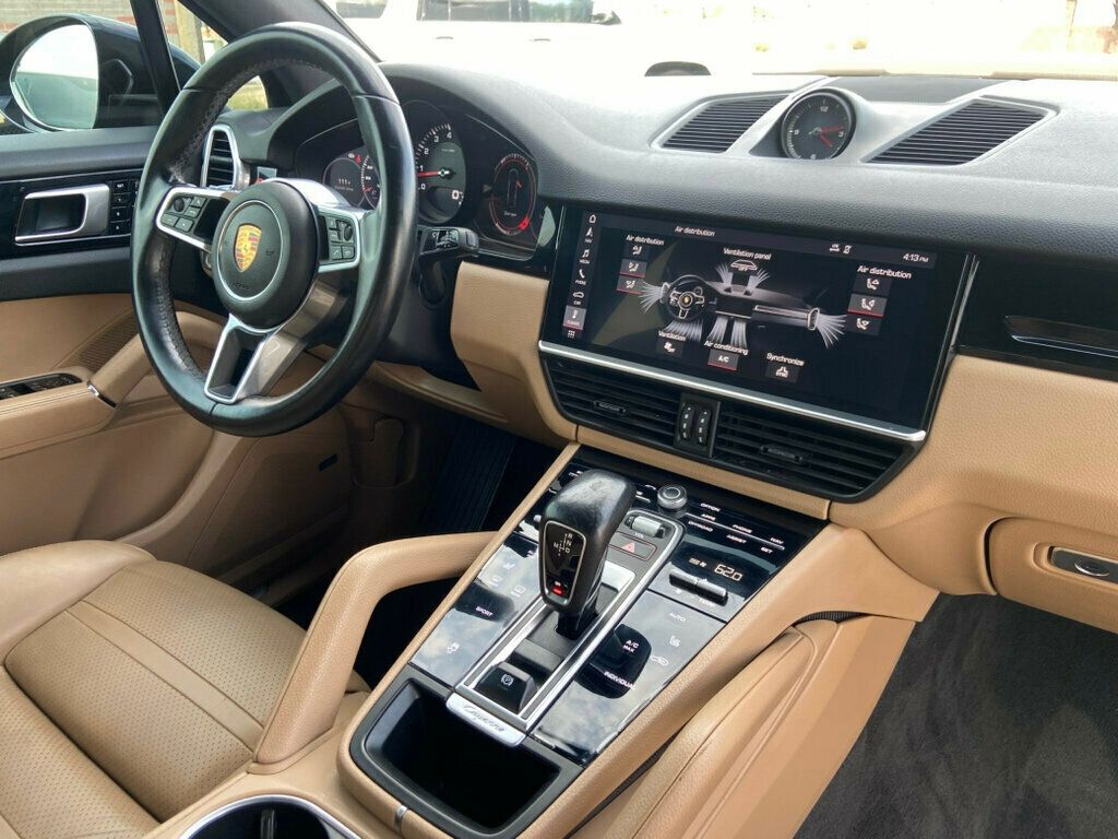 2019 Porsche Cayenne photo 18