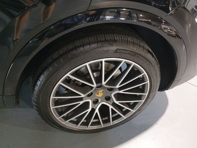 2019 Porsche Cayenne AWD 21" RS Spyder Wheels - 23023673 - 48