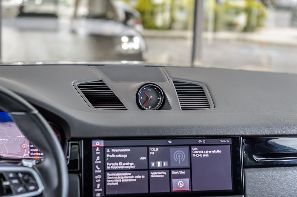 2019 Porsche Cayenne CAYENNE AWD - NAV - PANO ROOF - BLUETOOTH - BACKUP CAM -GORGEOUS - 22778839 - 28