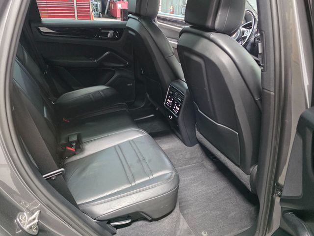 2019 Porsche Cayenne E-Hybrid - 23052592 - 37
