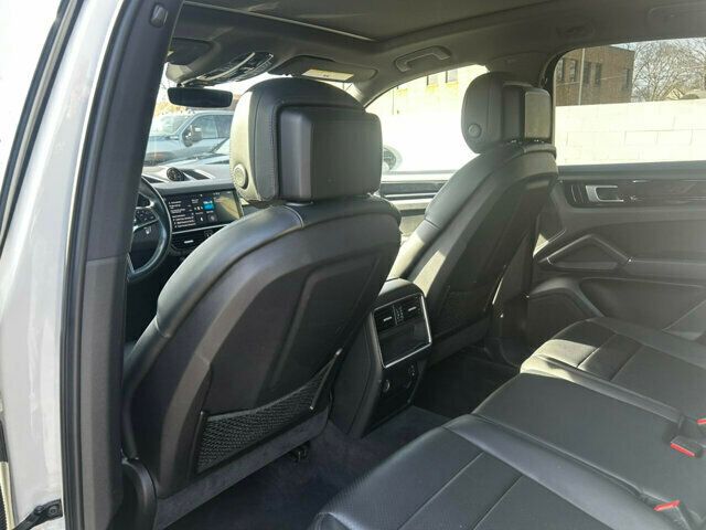 2019 Porsche Cayenne MSRP$70700/Heated Seats/Blind Spot Monitor/Pano Roof/NAV - 22967434 - 13