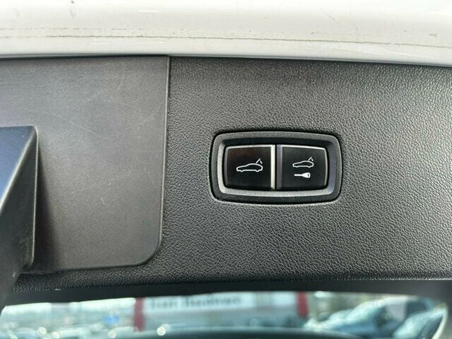 2019 Porsche Cayenne MSRP$70700/Heated Seats/Blind Spot Monitor/Pano Roof/NAV - 22967434 - 16