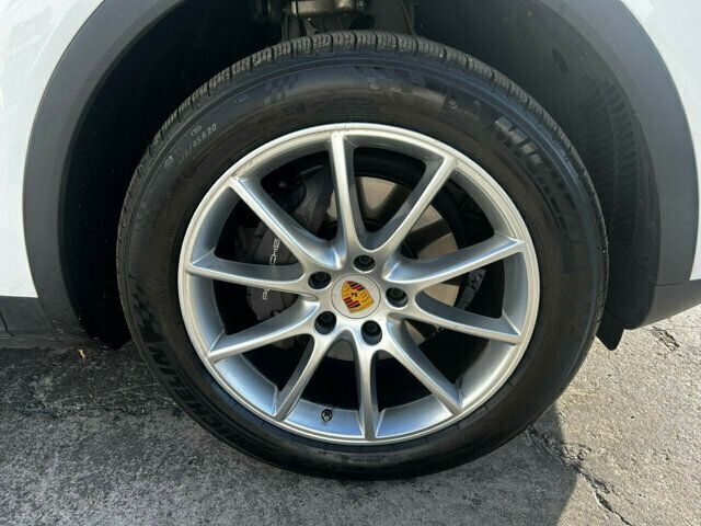 2019 Porsche Cayenne MSRP$70700/Heated Seats/Blind Spot Monitor/Pano Roof/NAV - 22967434 - 30