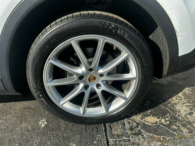 2019 Porsche Cayenne MSRP$70700/Heated Seats/Blind Spot Monitor/Pano Roof/NAV - 22967434 - 32