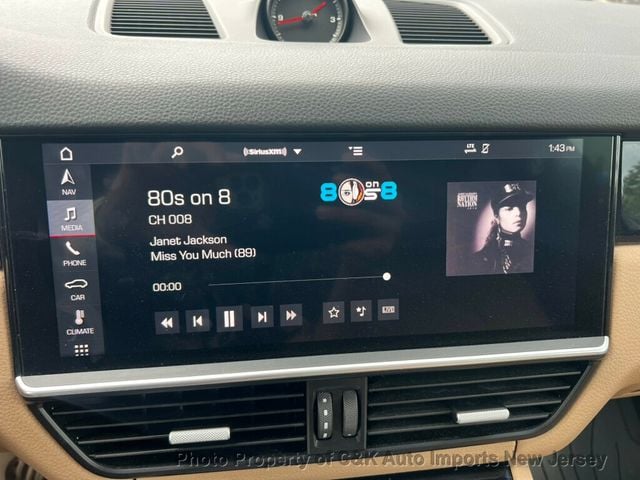 2019 Porsche Cayenne Premium Plus, Pano Roof, Lane Change Assist, Heated&Cooled Seats - 22912461 - 29