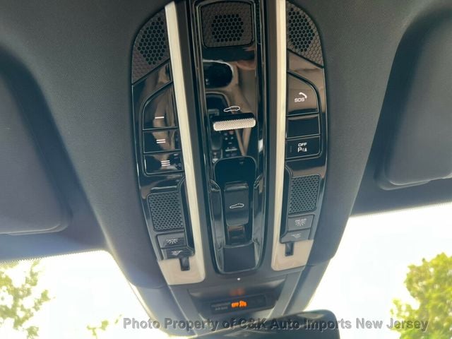 2019 Porsche Cayenne Premium Plus, Pano Roof, Lane Change Assist, Heated&Cooled Seats - 22912461 - 33