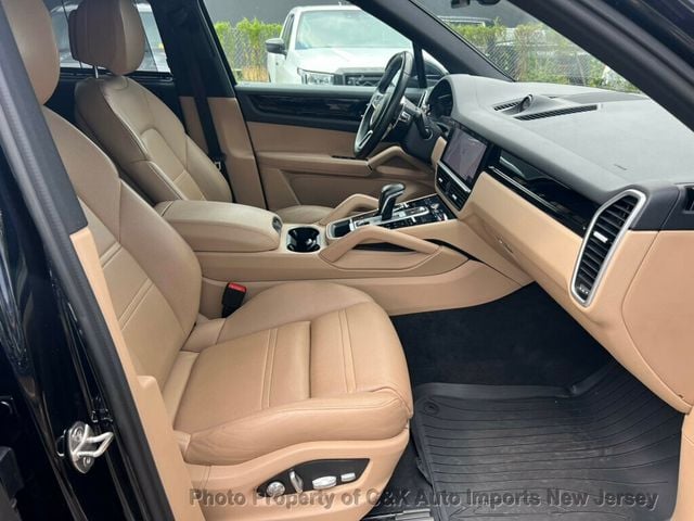 2019 Porsche Cayenne Premium Plus, Pano Roof, Lane Change Assist, Heated&Cooled Seats - 22912461 - 37
