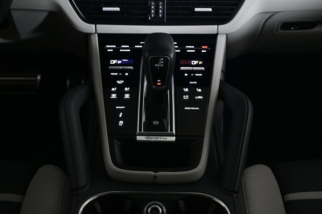 2019 Porsche Cayenne S - 22978608 - 15