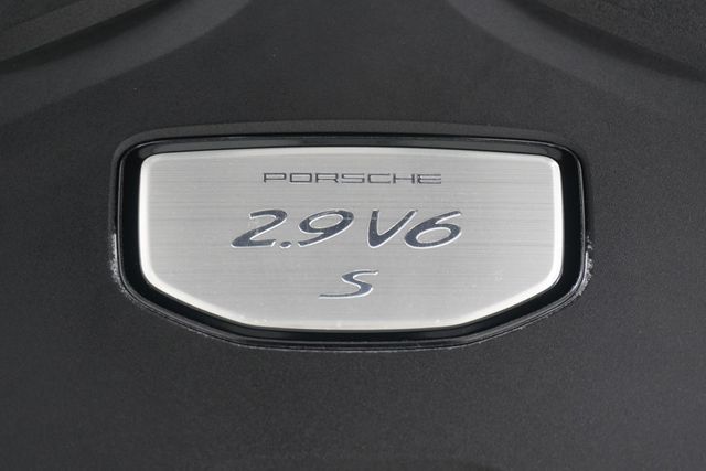 2019 Porsche Cayenne S - 23010335 - 38