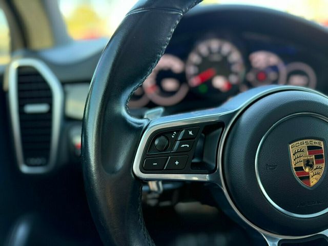 2019 Porsche Cayenne S - 22979708 - 10