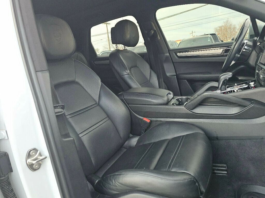 2019 Porsche Cayenne S - 22969923 - 15