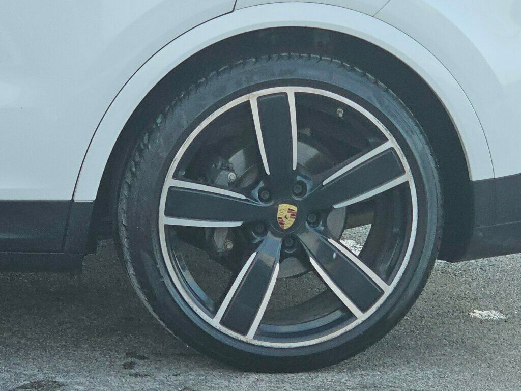 2019 Porsche Cayenne S - 22969923 - 43