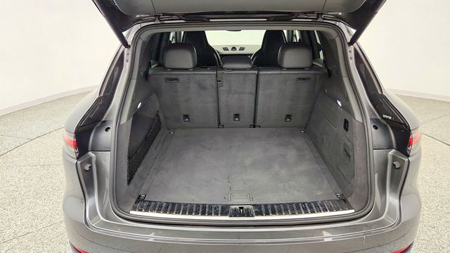 2019 Porsche Cayenne S AWD w/ Premium Plus Pkg, Air Suspension & PDCC - 23045082 - 21