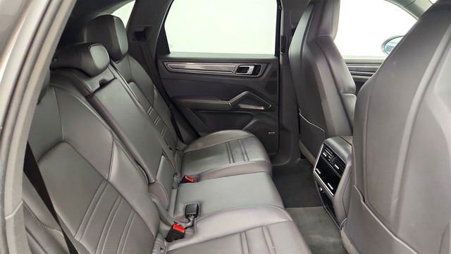 2019 Porsche Cayenne S AWD w/ Premium Plus Pkg, Air Suspension & PDCC - 23045082 - 22
