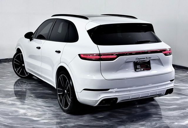 2019 Porsche Cayenne Turbo - 23028424 - 11