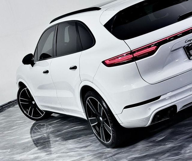 2019 Porsche Cayenne Turbo - 23028424 - 12