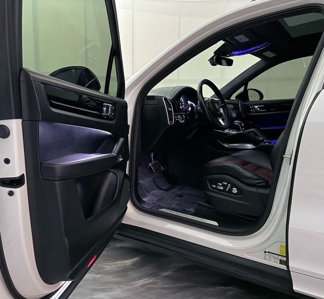 2019 Porsche Cayenne Turbo - 23028424 - 15
