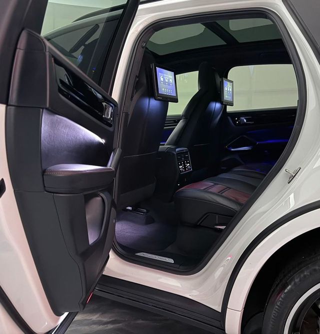2019 Porsche Cayenne Turbo - 23028424 - 22