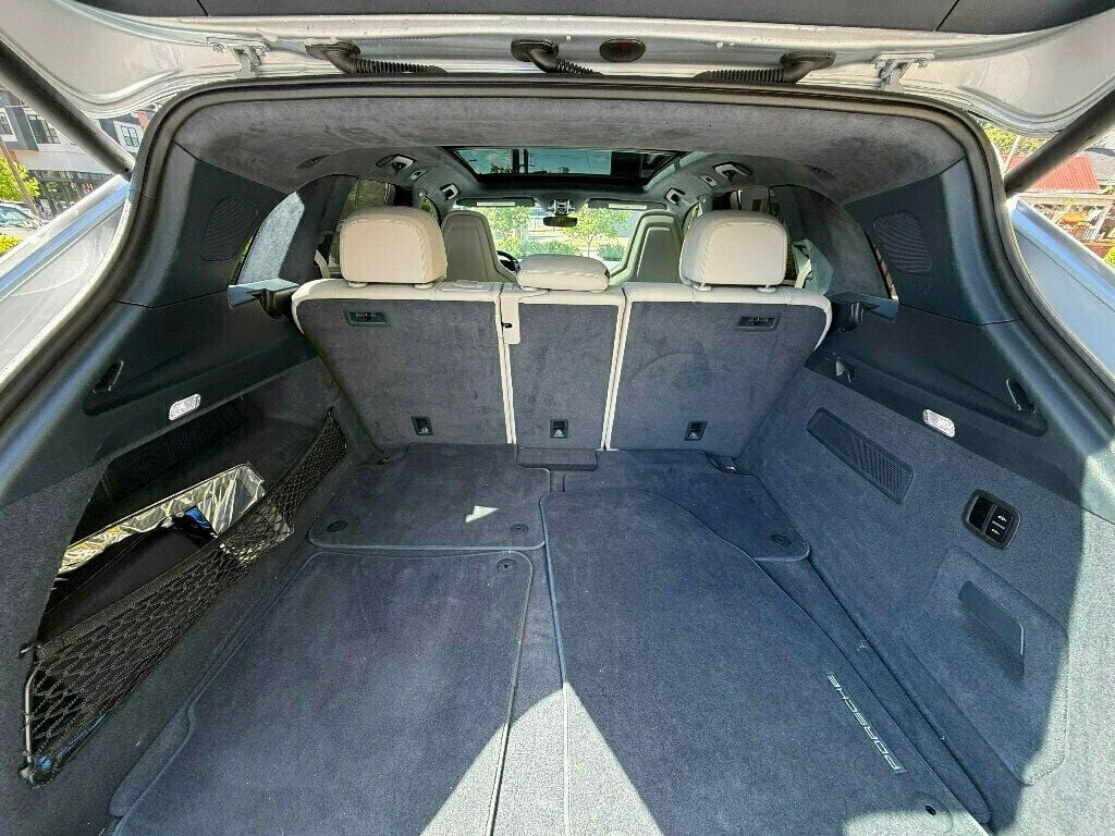 2019 Porsche Cayenne Turbo - 23016227 - 9