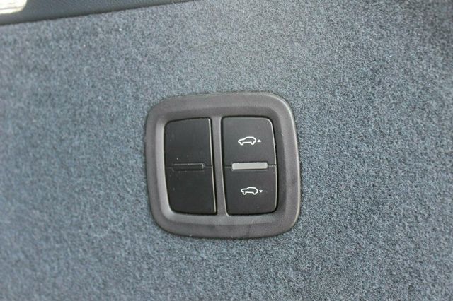 2019 Porsche Cayenne Turbo - 23016227 - 17