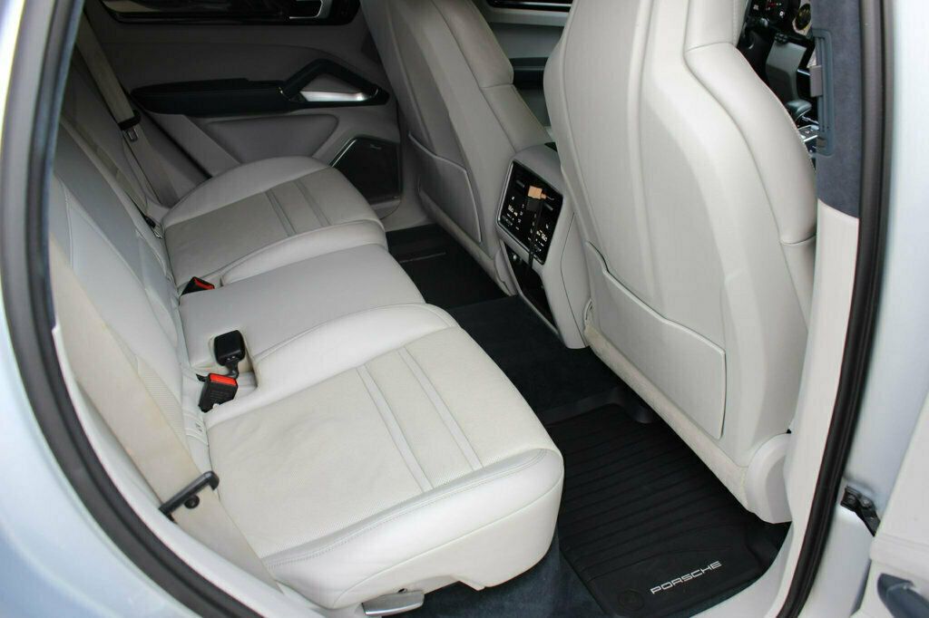 2019 Porsche Cayenne Turbo - 23016227 - 18