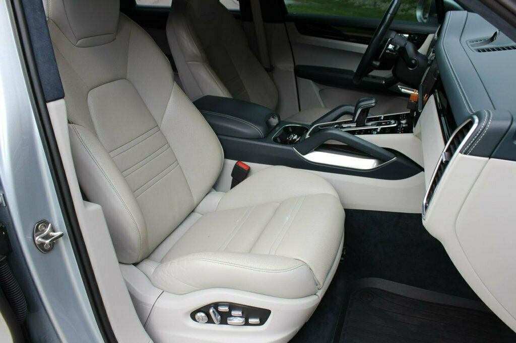 2019 Porsche Cayenne Turbo - 23016227 - 23