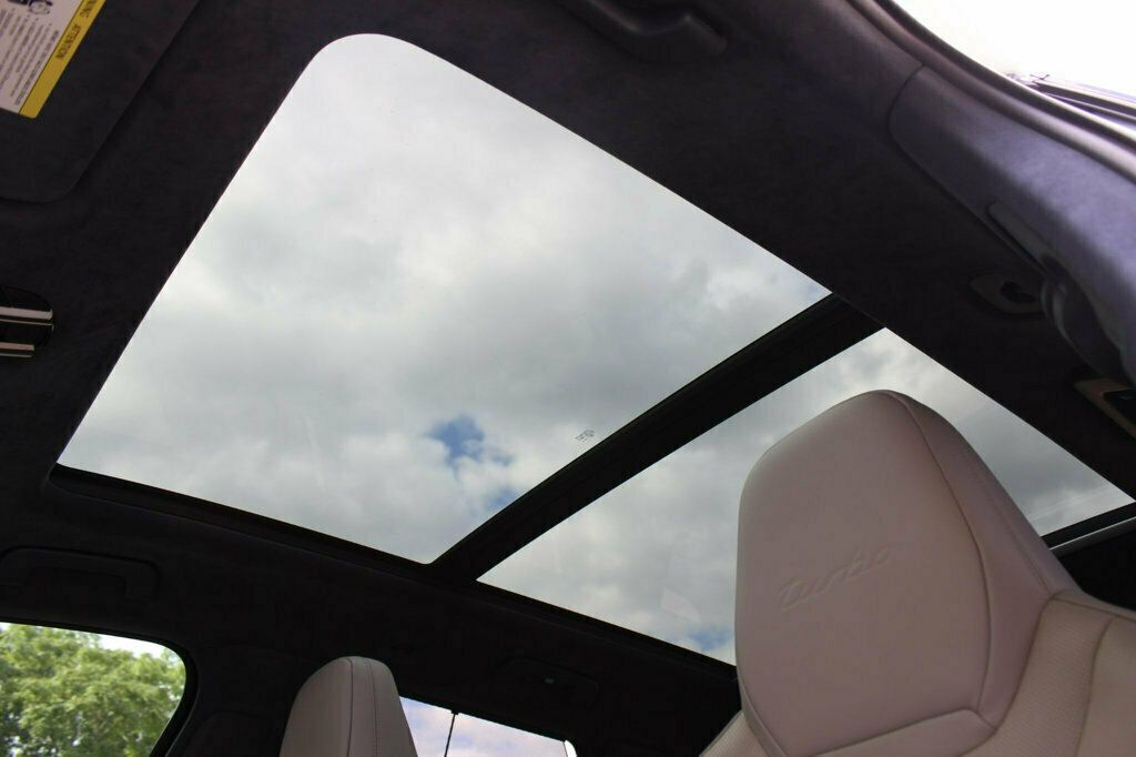 2019 Porsche Cayenne Turbo - 23016227 - 28