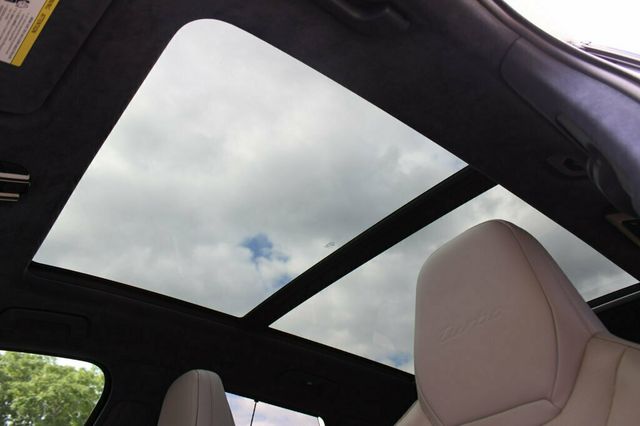 2019 Porsche Cayenne Turbo - 23016227 - 28