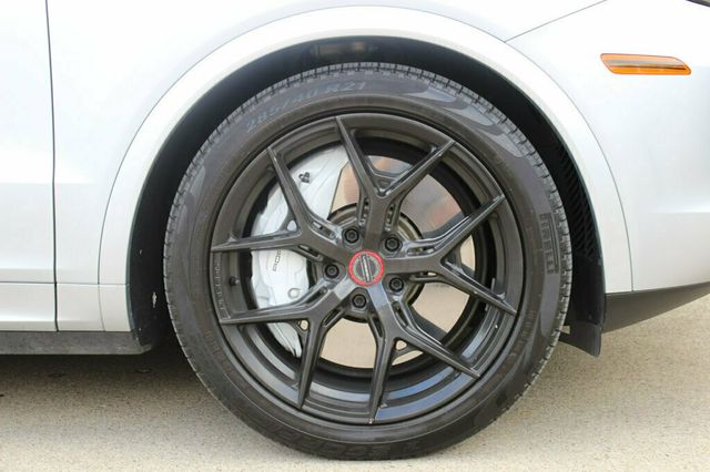 2019 Porsche Cayenne Turbo - 23016227 - 37