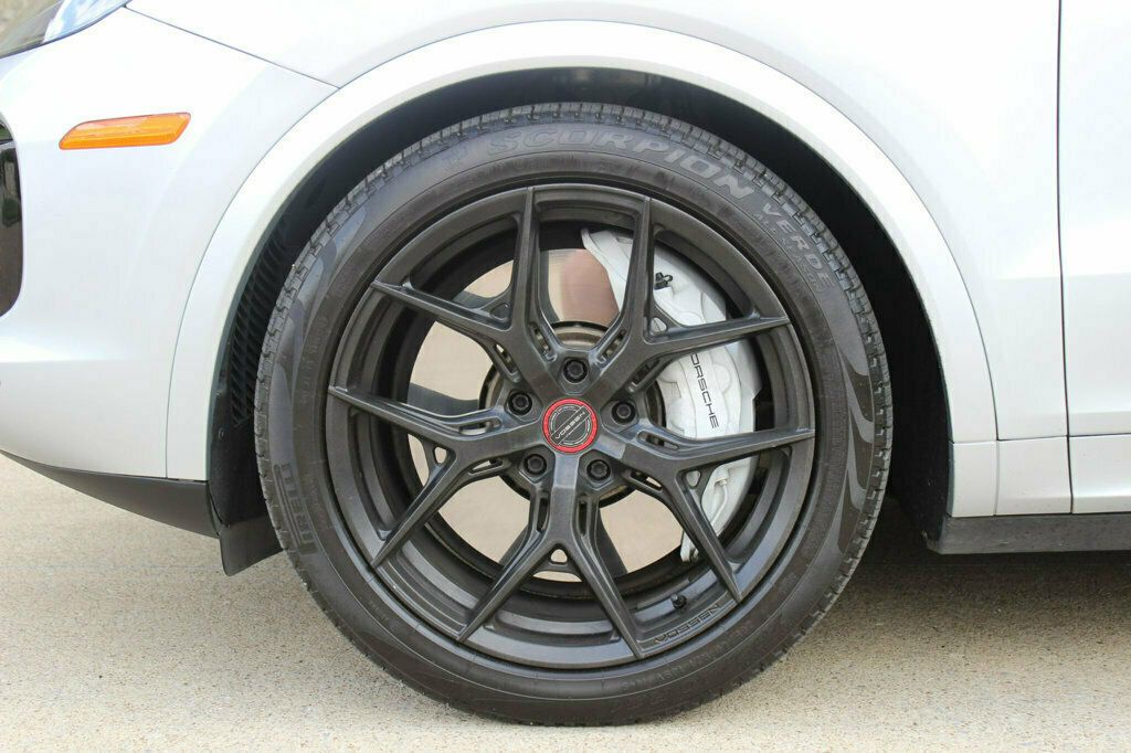 2019 Porsche Cayenne Turbo - 23016227 - 39