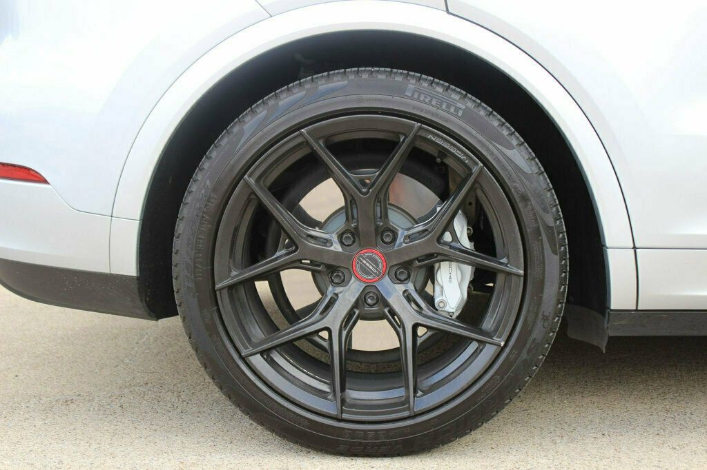 2019 Porsche Cayenne Turbo - 23016227 - 40