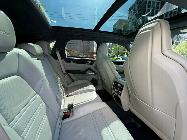 2019 Porsche Cayenne Turbo - 23016227 - 6