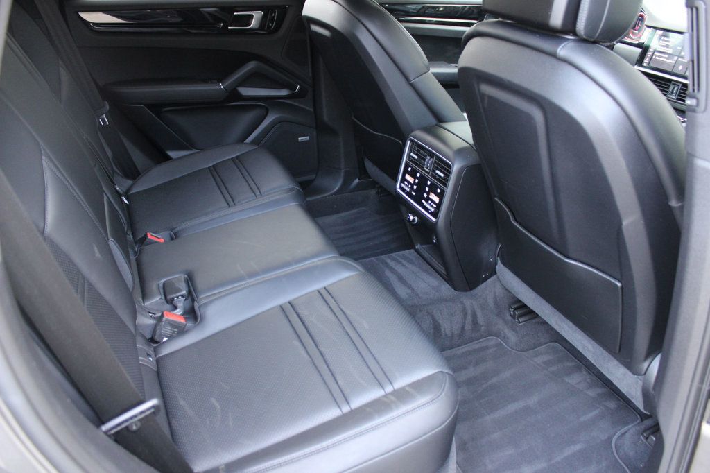 2019 Porsche Cayenne Very LOW Miles Loaded Very Clean AWD Fast 615-300-6004 - 23016582 - 17