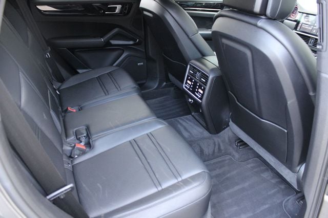 2019 Porsche Cayenne Very LOW Miles Loaded Very Clean AWD Fast 615-300-6004 - 23016582 - 17