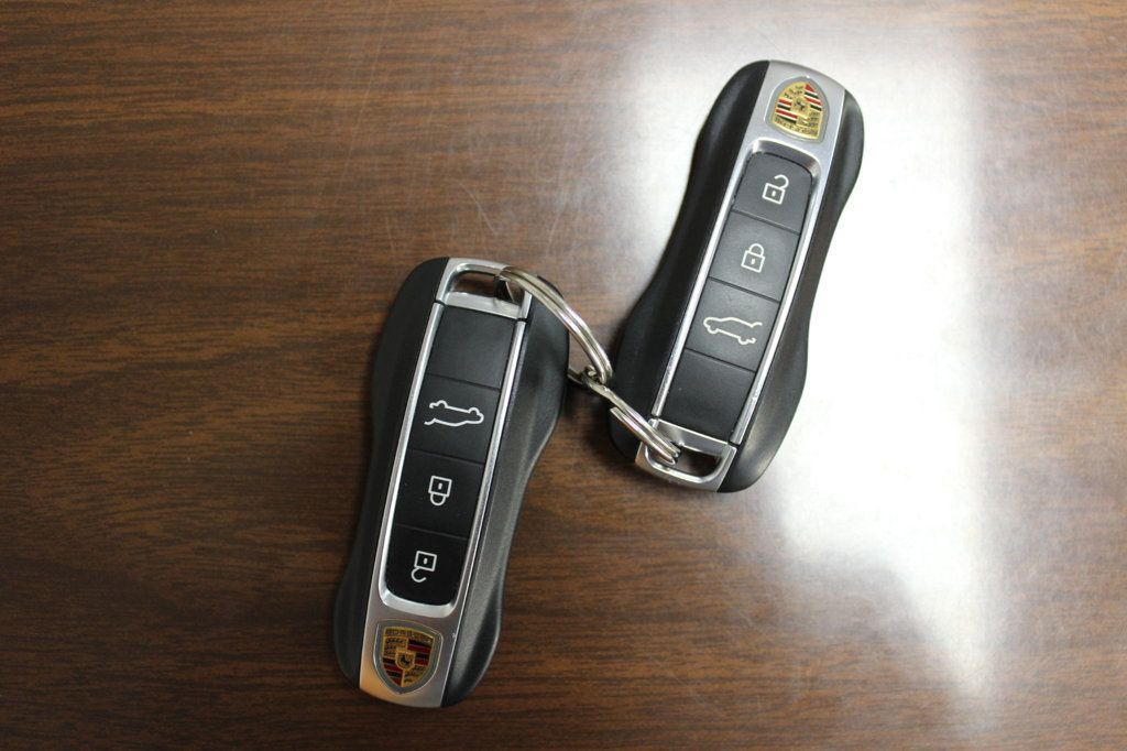 2019 Porsche Cayenne Very LOW Miles Loaded Very Clean AWD Fast 615-300-6004 - 23016582 - 38