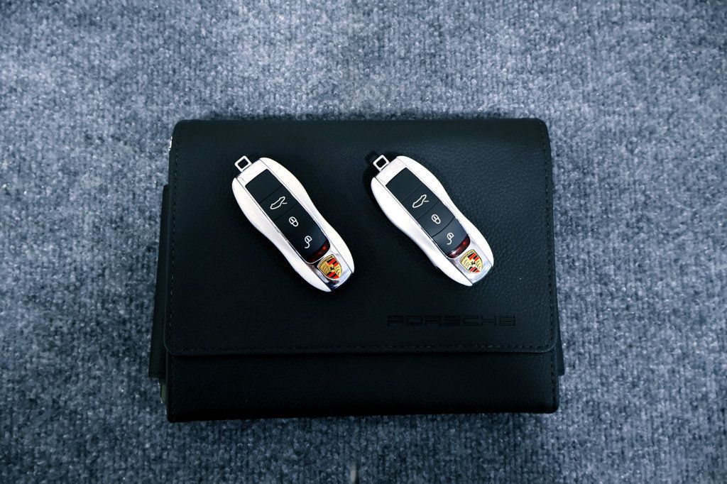 2019 Porsche GT3RS WEISSACH WHITE...4,415 Miles...Weissach Pkg!! - 22900800 - 45