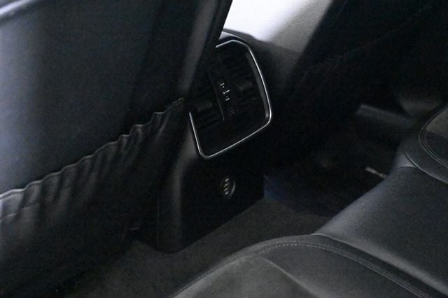 2019 Porsche Macan AWD - 22986990 - 19