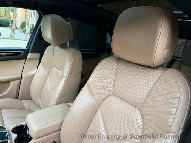 2019 Porsche Macan AWD - 22944257 - 11
