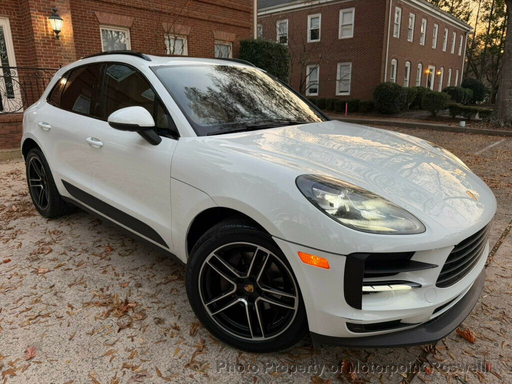 2019 Porsche Macan photo 2