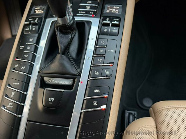 2019 Porsche Macan AWD - 22944257 - 20